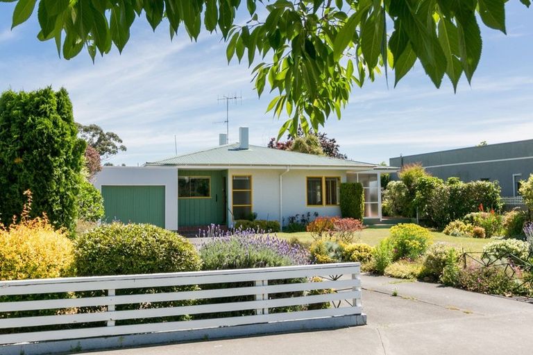 Photo of property in 28 Georges Drive, Napier South, Napier, 4110