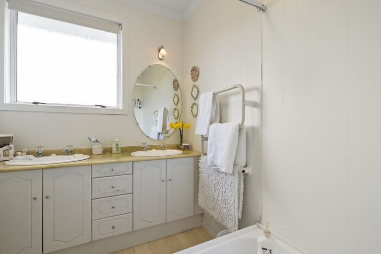 Photo of property in 137 Bay Road, Grasmere, Invercargill, 9810