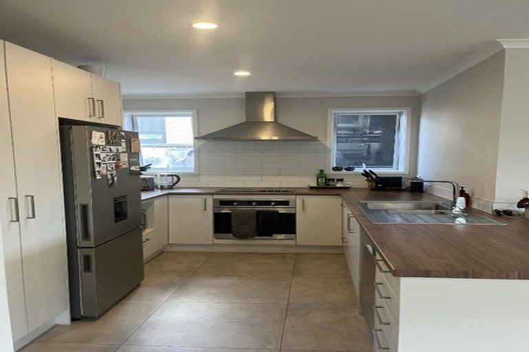 Photo of property in 8 Roslyn Farm Street, Ramarama, 2579