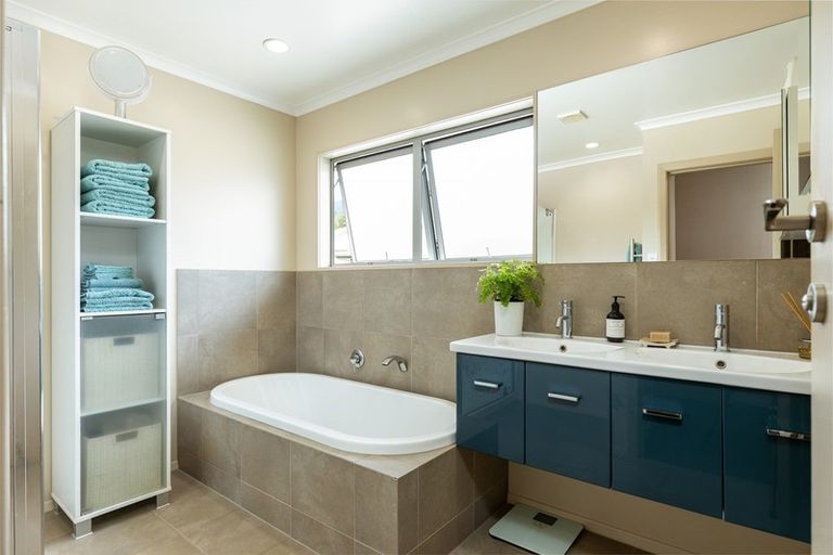 Photo of property in 16 Ashdonleigh Grove, Stoke, Nelson, 7011