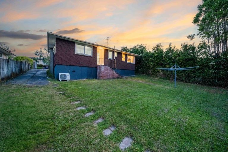 Photo of property in 6 Kirby Street, Glendene, Auckland, 0602