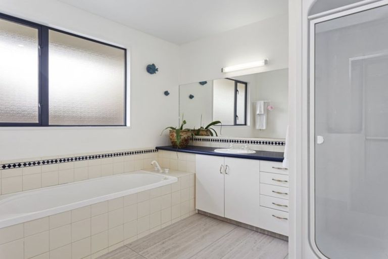 Photo of property in 38 Woodglen Drive, Woodend, 7610