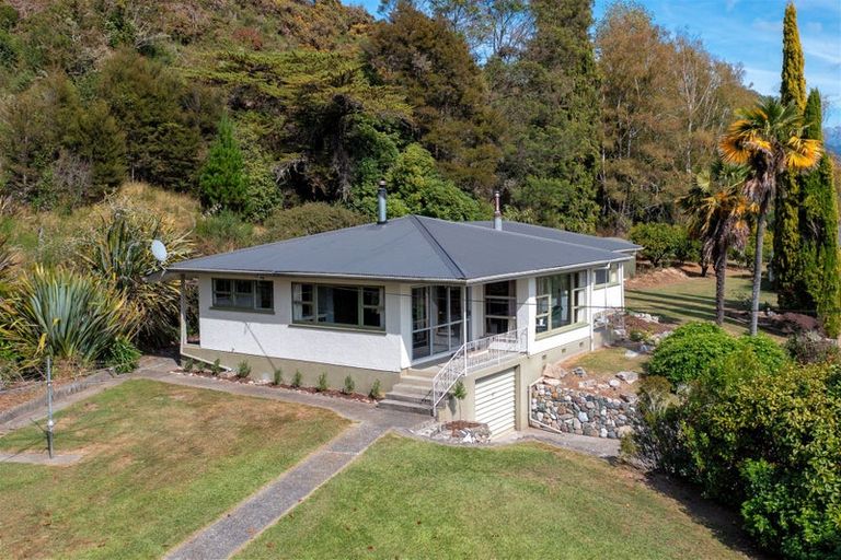 Photo of property in 1079 Motueka Valley Highway, Ngatimoti, Motueka, 7196