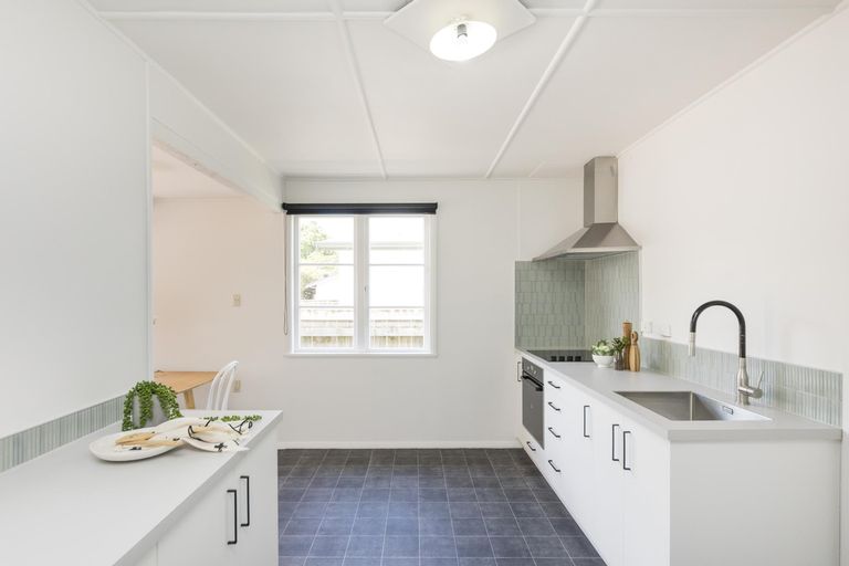 Photo of property in 28 South Street, West End, Palmerston North, 4410