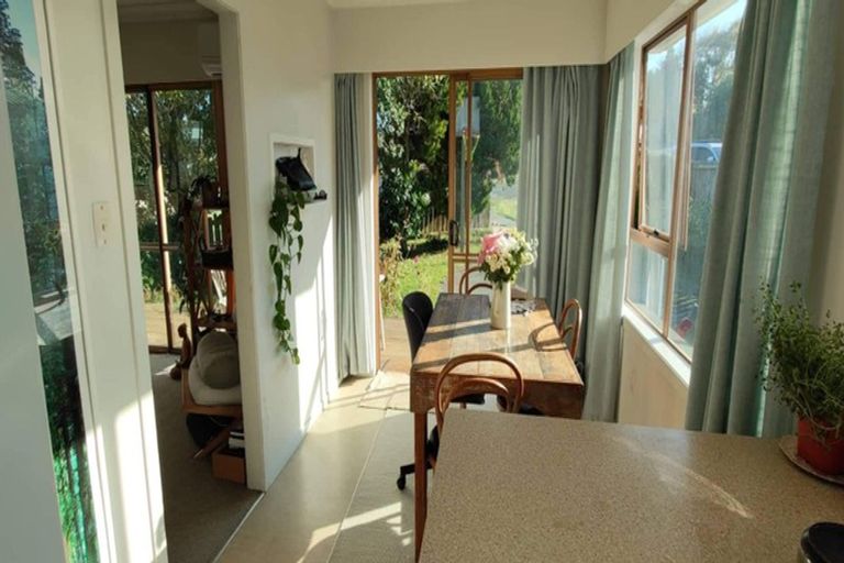 Photo of property in 1 Sunshine Rise, Raglan, 3225