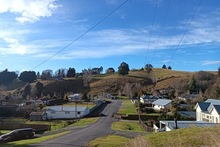 Photo of property in 6 Iona Street, Lawrence, 9532