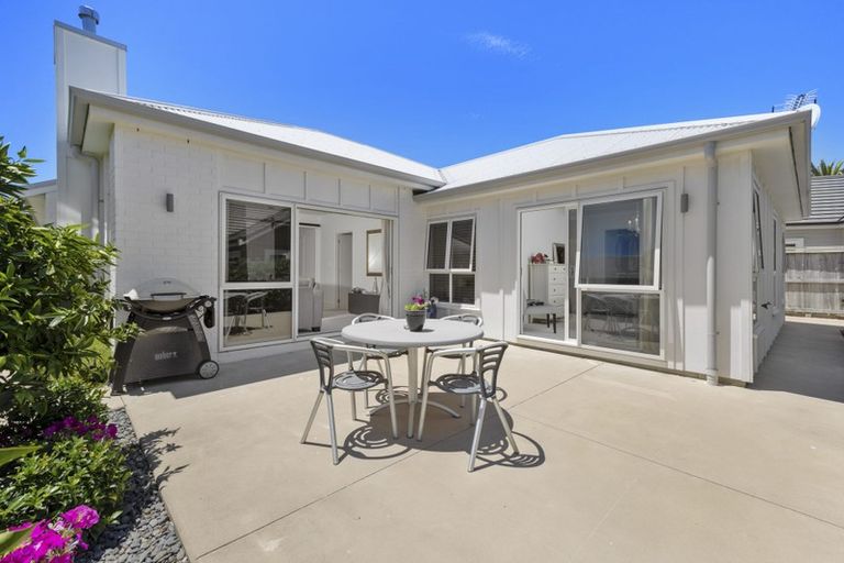 Photo of property in 6 Pebble Beach Way, Papamoa Beach, Papamoa, 3118