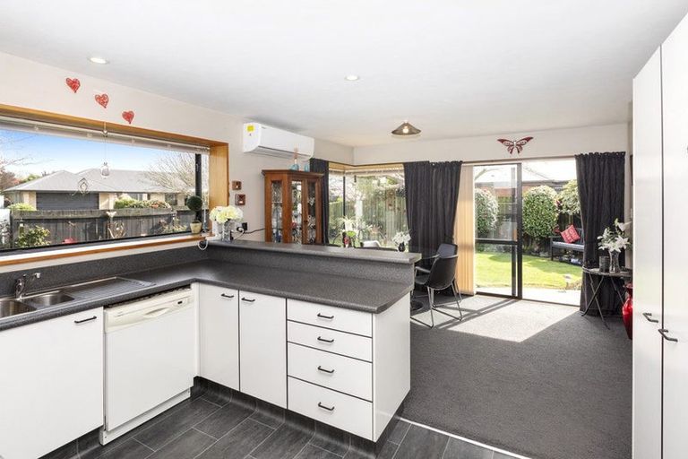 Photo of property in 33 Westlake Drive, Halswell, Christchurch, 8025