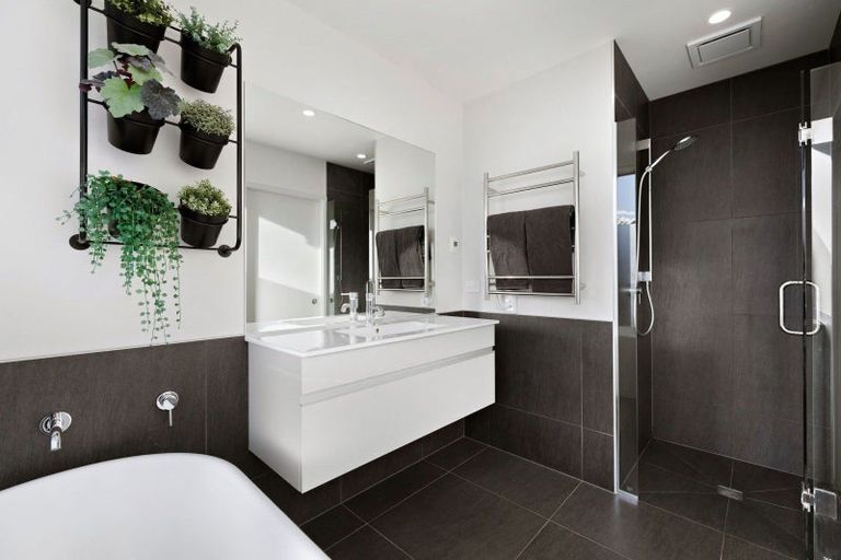 Photo of property in 1 Parera Lane, Jacks Point, Queenstown, 9371