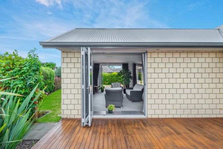 Photo of property in 19 Malbec Place, Rototuna, Hamilton, 3210