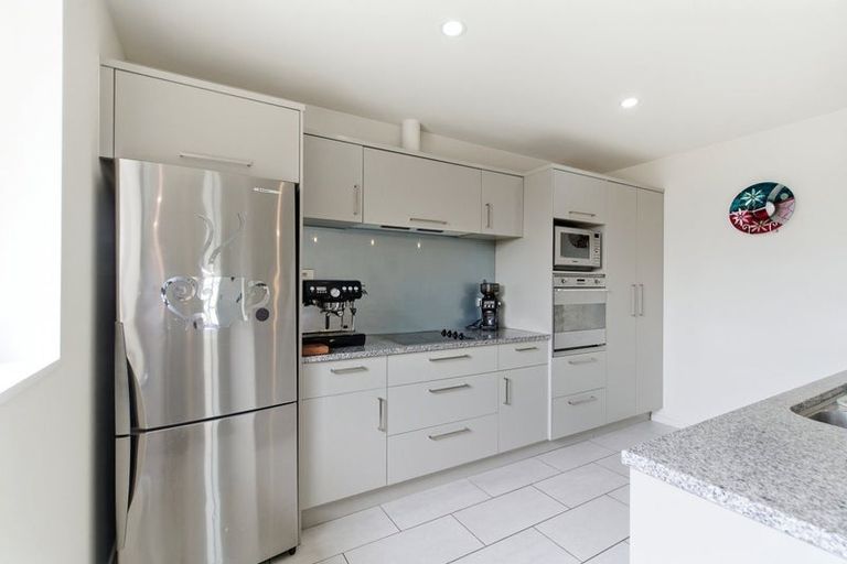 Photo of property in 15 Cridland Place, Halswell, Christchurch, 8025