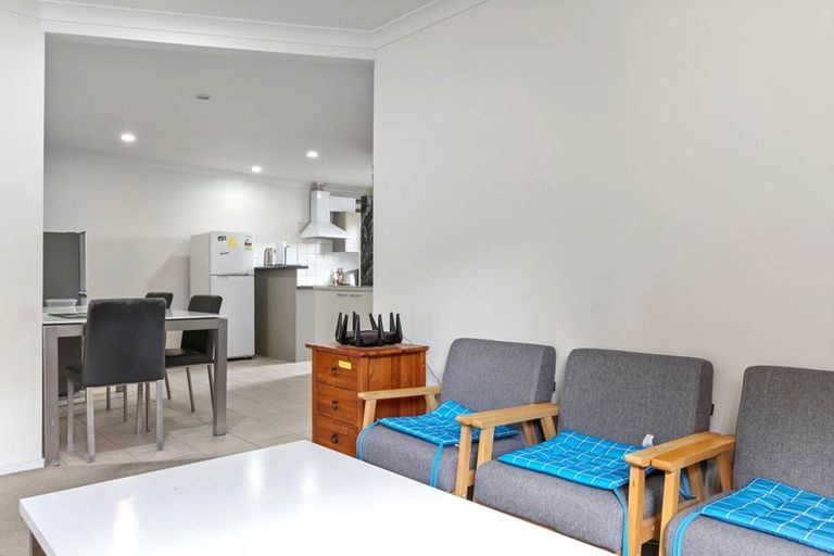 Photo of property in 75l Hill Street, Onehunga, Auckland, 1061