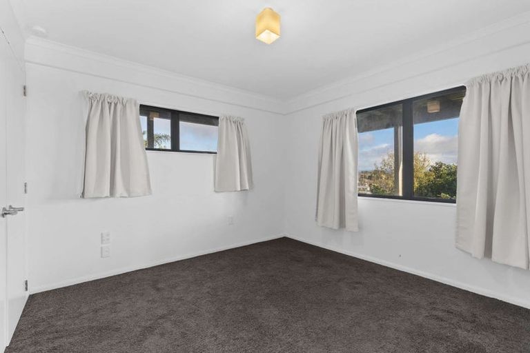 Photo of property in 17 Downing Place, Welcome Bay, Tauranga, 3112