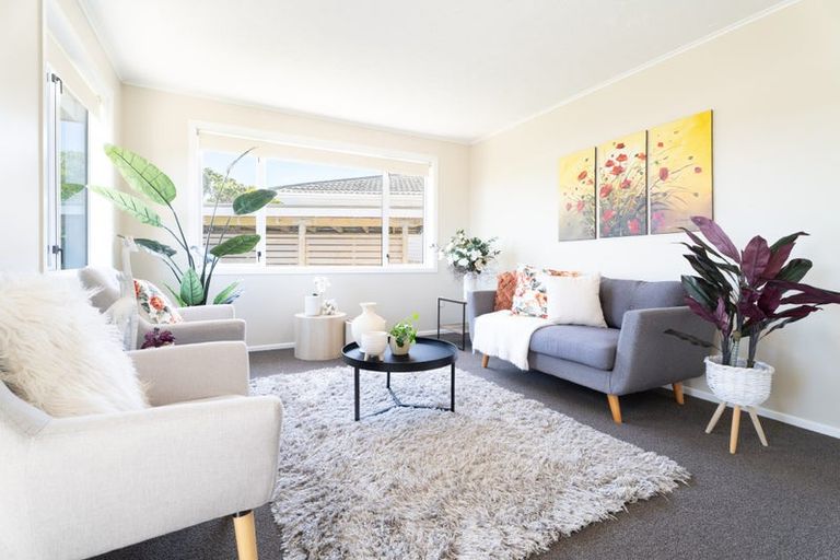 Photo of property in 5 Kenmore Street, Newlands, Wellington, 6037