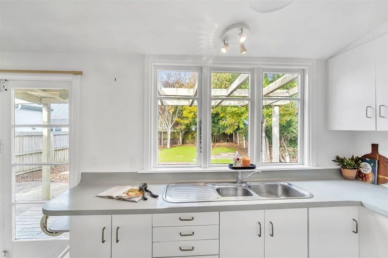 Photo of property in 86 Saint Albans Street, St Albans, Christchurch, 8014