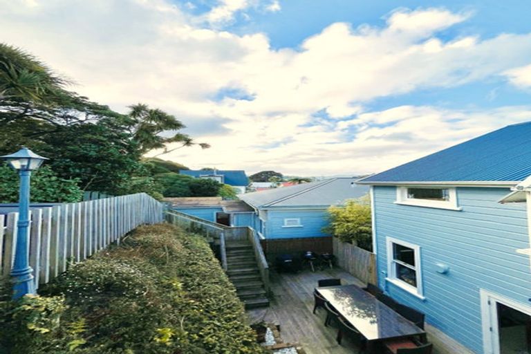 Photo of property in 13 Paisley Terrace, Karori, Wellington, 6012