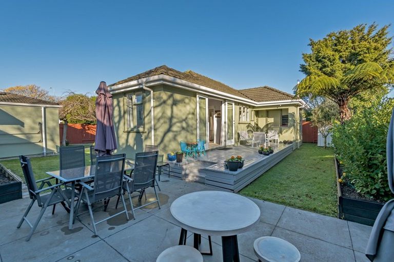 Photo of property in 103a Pahiatua Street, Hokowhitu, Palmerston North, 4410