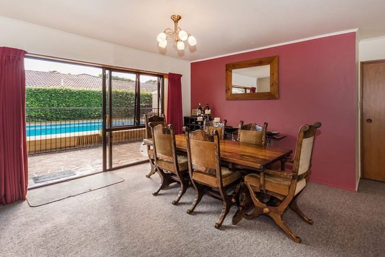 Photo of property in 180 Walter Strevens Drive, Conifer Grove, Takanini, 2112