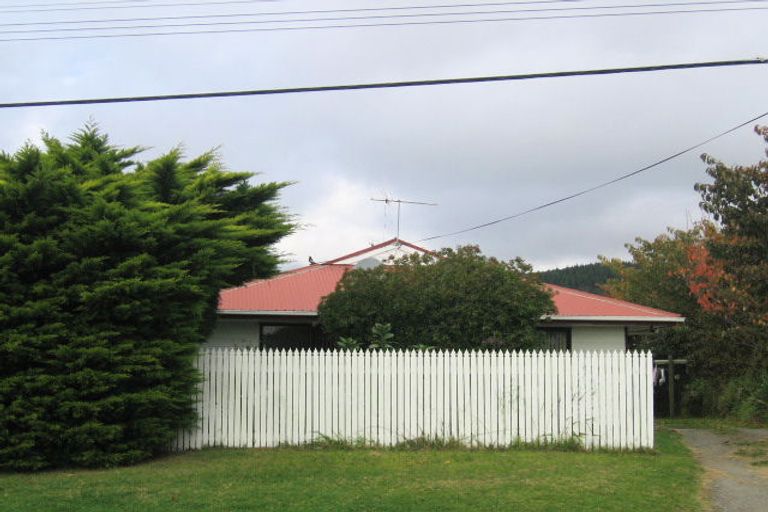 Photo of property in 140 Arawhata Road, Paraparaumu, 5032