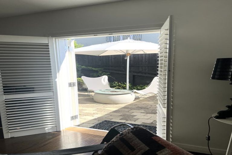 Photo of property in 95 Bassett Road, Remuera, Auckland, 1050