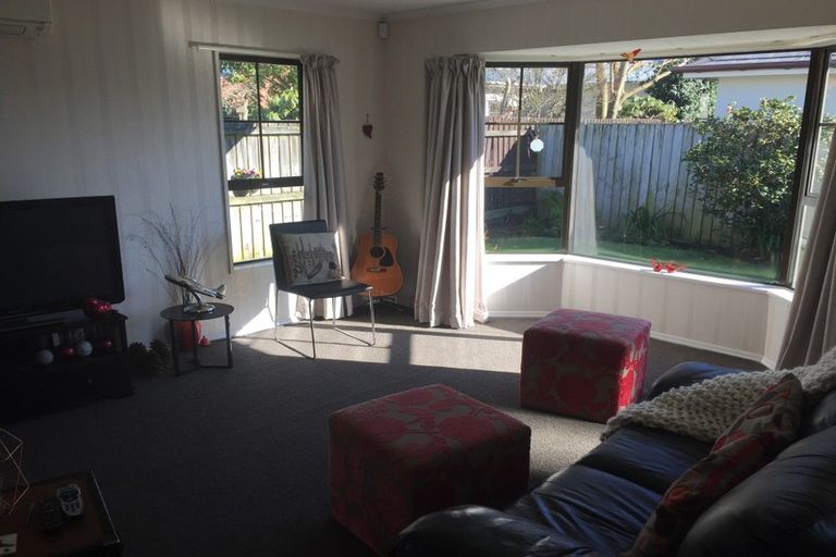 Photo of property in 4 Ladbrokes Place, Fendalton, Christchurch, 8052