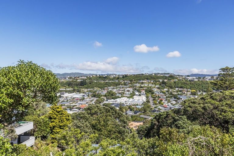 Photo of property in 81 Nevay Road, Miramar, Wellington, 6022