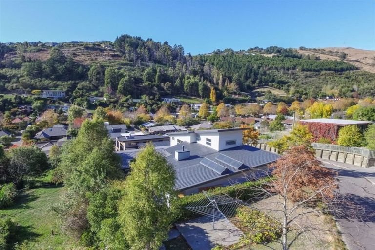 Photo of property in 5 Maurice Knowles Lane, Cashmere, Christchurch, 8022