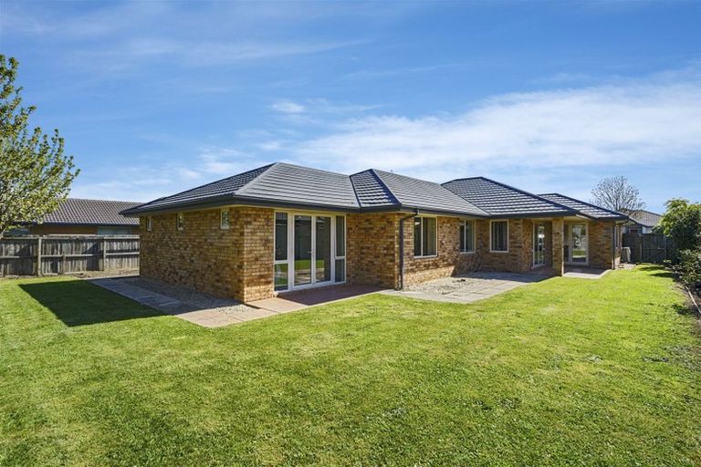 Photo of property in 10 Cunneen Place, Aidanfield, Christchurch, 8025