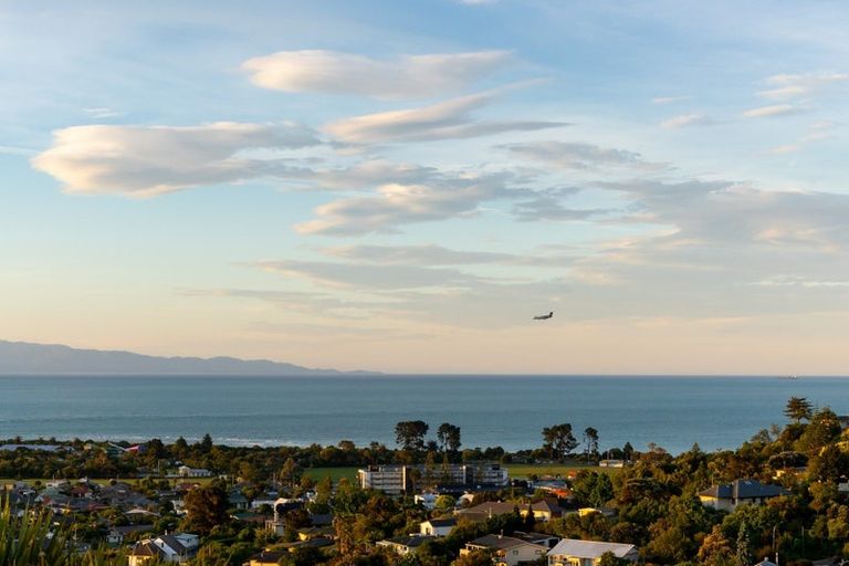 Photo of property in 10a Rangiora Terrace, Tahunanui, Nelson, 7011