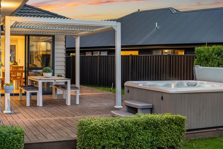 Photo of property in 7 Don Griffin Grove, Trentham, Upper Hutt, 5018