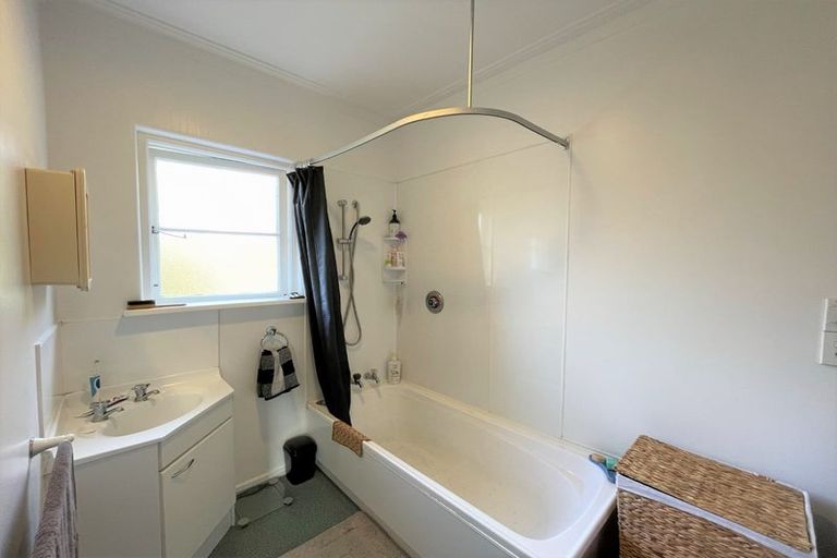 Photo of property in 4d Alva Street, Dunedin Central, Dunedin, 9016