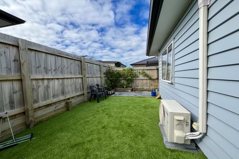 Photo of property in 7 Kapowai Boulevard, Takanini, 2112