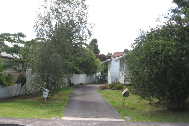 Photo of property in 1/41 Simon Ellice Drive, Bayview, Auckland, 0629