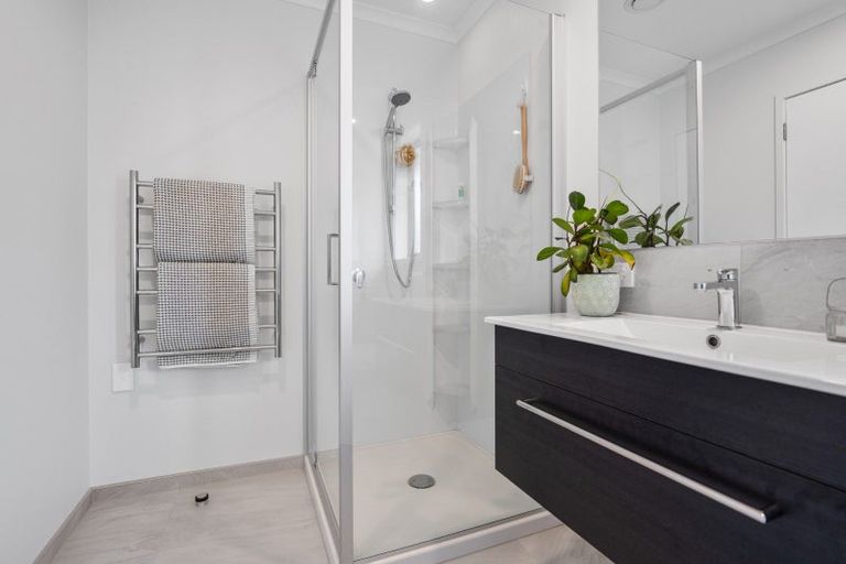 Photo of property in 2 Kahawai Close, Pyes Pa, Tauranga, 3112