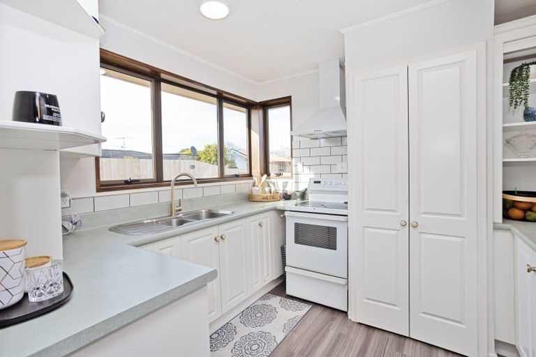 Photo of property in 66 Kildare View, Waikiwi, Invercargill, 9810