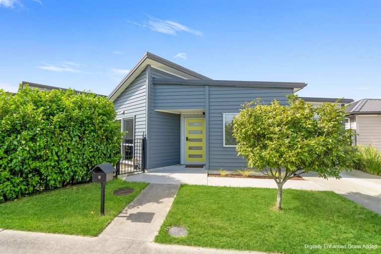 Photo of property in 9 Katipo Road, Takanini, 2112