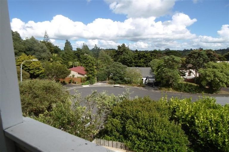 Photo of property in 10 Emery Grove, Bayview, Auckland, 0629