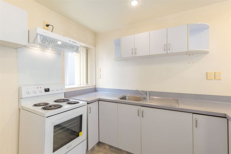 Photo of property in 2/179 Riccarton Road, Riccarton, Christchurch, 8041