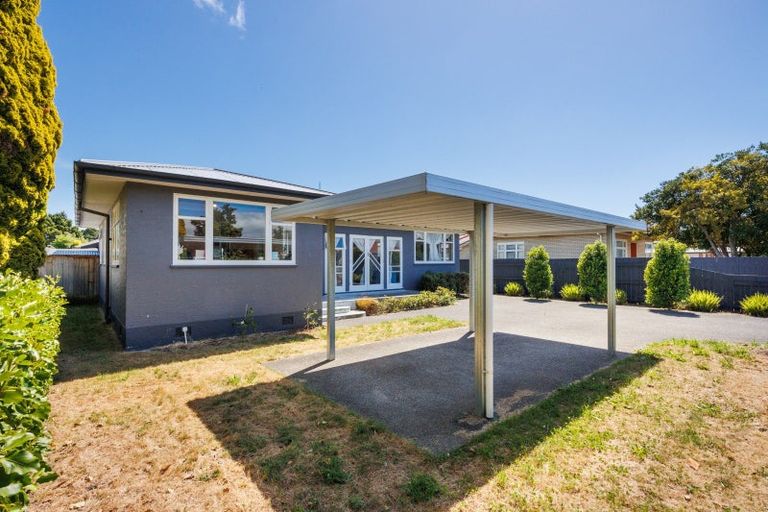 Photo of property in 27 Knowles Street, Terrace End, Palmerston North, 4410