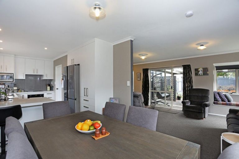 Photo of property in 3 Vista Drive, Feilding, 4702