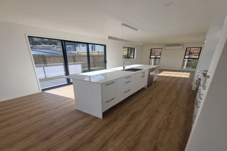 Photo of property in 7 Monterey Rise, Te Kamo, 0112