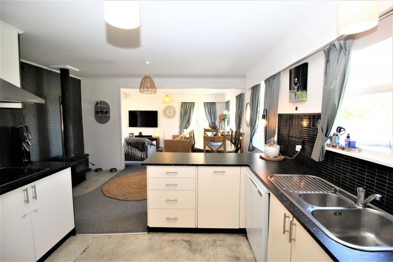 Photo of property in 23 Ormond Street, Woodville, 4920