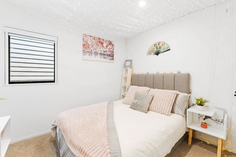 Photo of property in 74 Ashley Avenue, Long Bay, Auckland, 0630