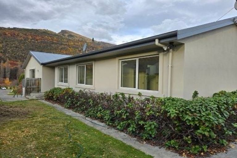 Photo of property in 88/86 Devon Street, Arrowtown, 9302