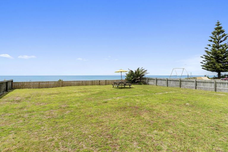 Photo of property in 527 Pukehina Parade, Pukehina, Te Puke, 3189