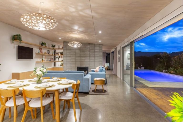 Photo of property in 16 Rutledge Drive, Springlands, Blenheim, 7201