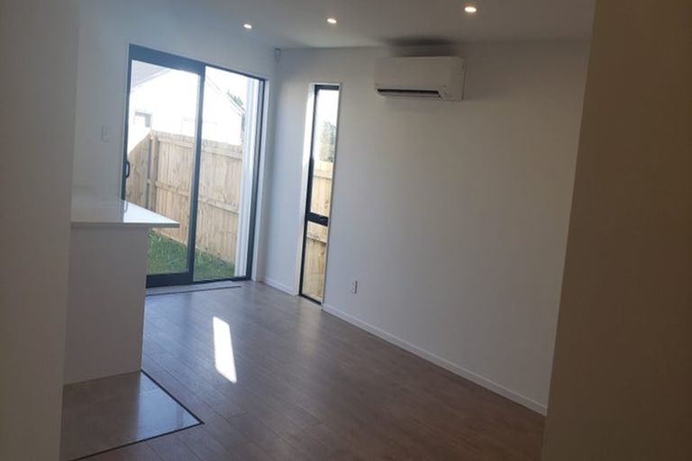 Photo of property in 21 Biokovo Street, Massey, Auckland, 0614