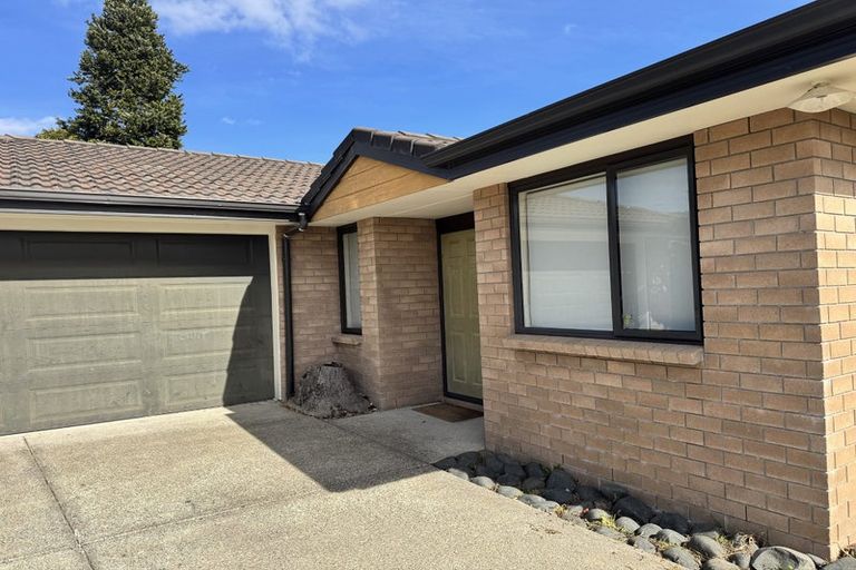 Photo of property in 16 Kanuka Way, Albany, Auckland, 0632