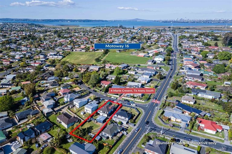 Photo of property in 4 Marie Crescent, Te Atatu South, Auckland, 0610