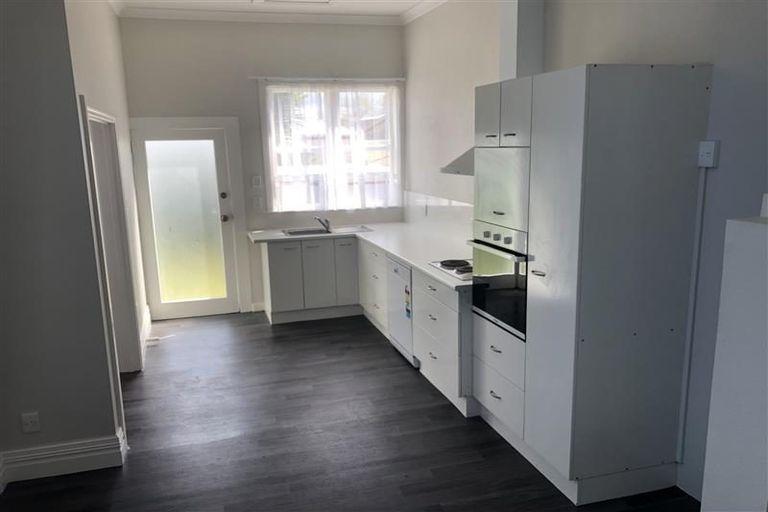 Photo of property in 467-469 Marine Parade, Napier South, Napier, 4110